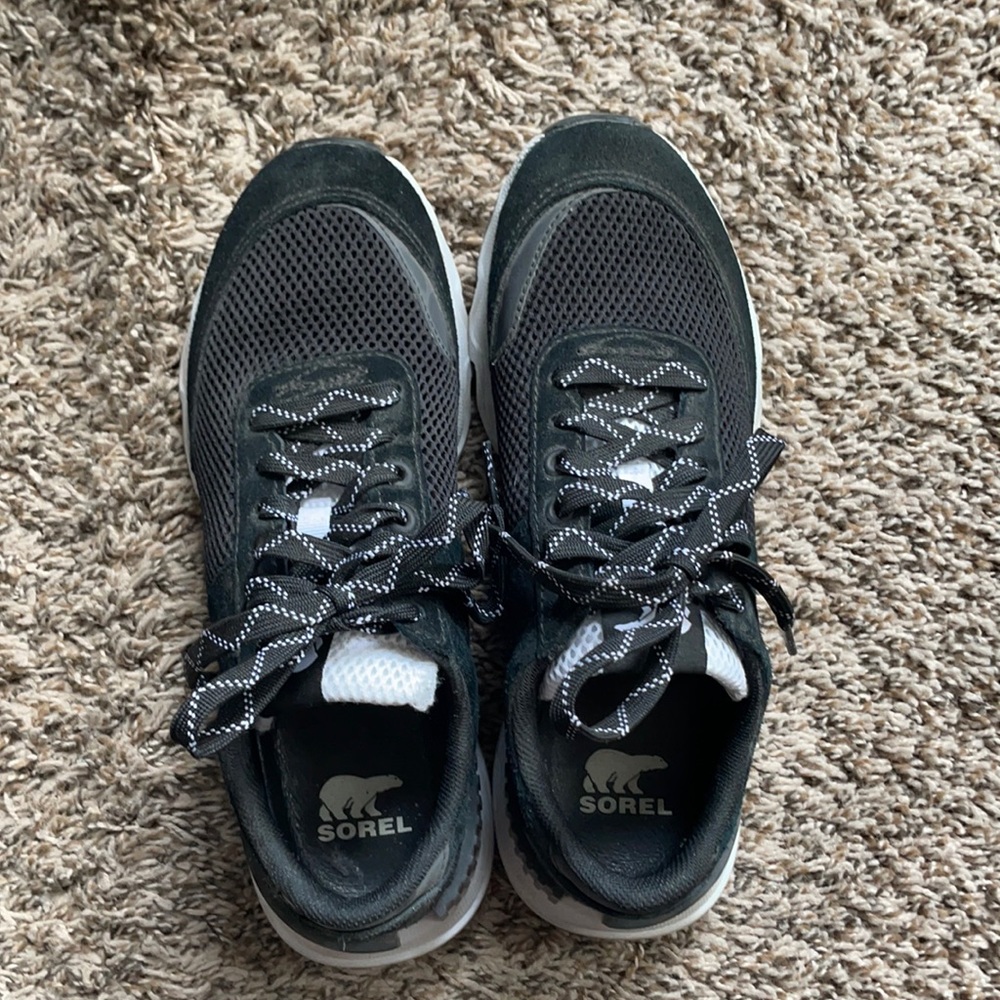 Women’s Sorel Tennis Shoes/ Sneakers